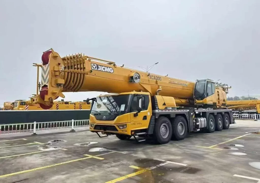 Used XCMG XCA200L8-2 200 ton all terrain crane, 2025 build