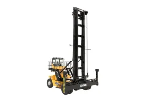 XCMG XCH908K Empty Container Handler — 9 ton lifting, Cummins/Volvo engine, 8 8'6 / 7 9'6 stacking, DANA transmission
