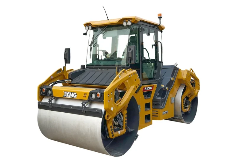 XCMG XD135T Stage III double drum vibratory roller 13 t Cummins QSF3.8 104 kW