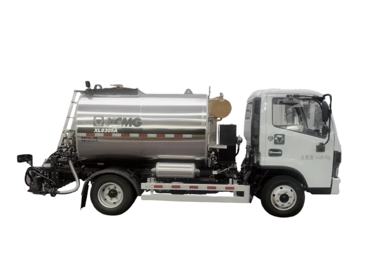 XCMG XLS305A Asphalt Distributor — 3.8 m3 tank, 3.5 m spraying width, Sinotruk 4x2 chassis