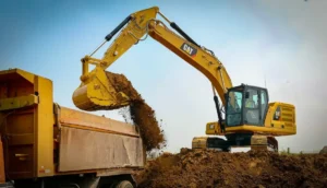 Excavadora CAT 323 GC — nueva excavadora sobre orugas de 22,7 t, Cat C7.1 de 117 kW